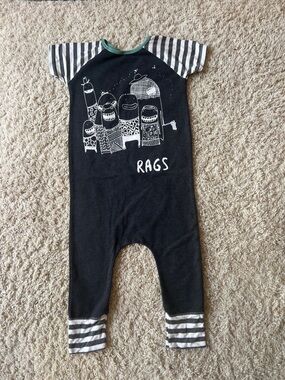 Rags to Raches Thumb People One Piece